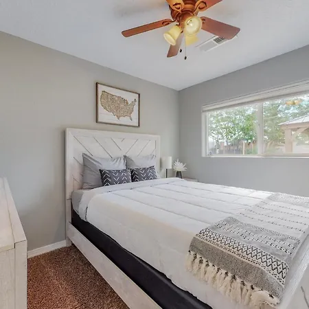 Comfortable 3-Bedroom Home With Spacious Backyard Albuquerque Exterior photo
