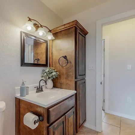 Comfortable 3-Bedroom Home With Spacious Backyard Albuquerque Exterior photo