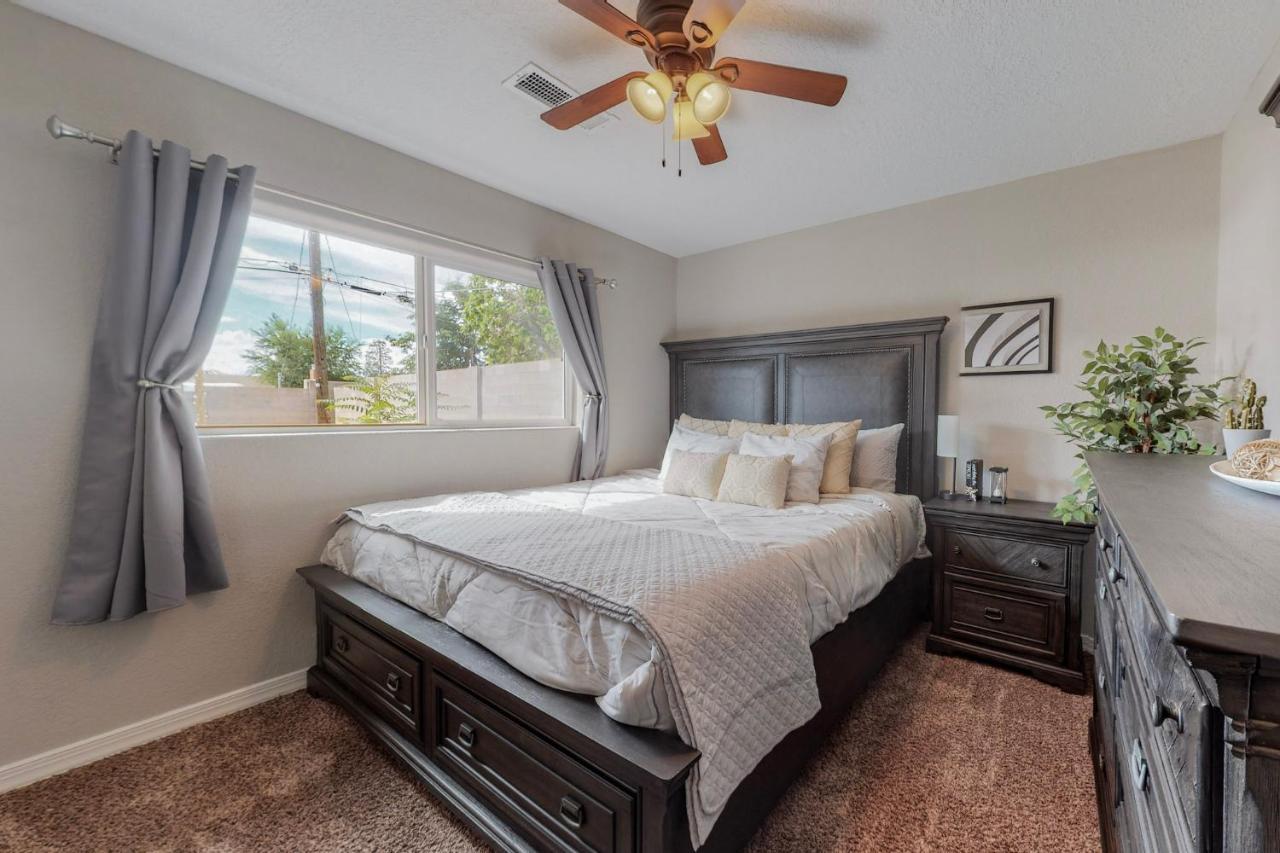Comfortable 3-bedroom With Spacious Backyard Holiday home *
